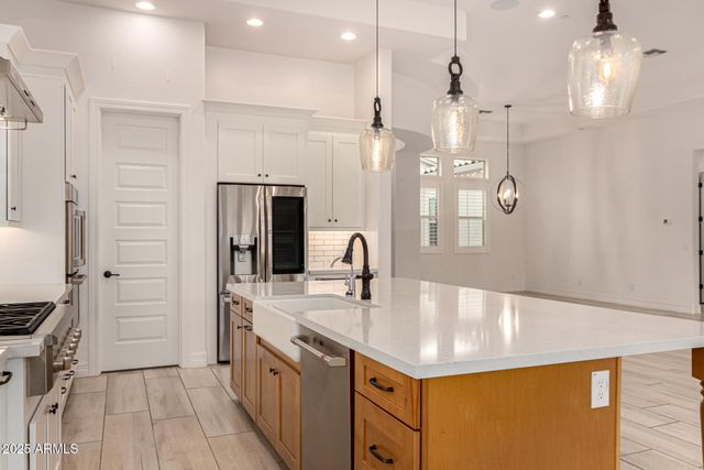 7598 W JESSIE Lane, Peoria, AZ 85383