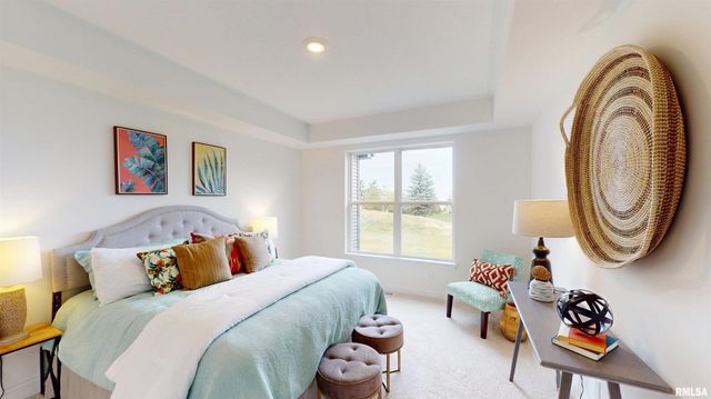 5925 BUTTERFIELD Drive, Bettendorf, IA 52722