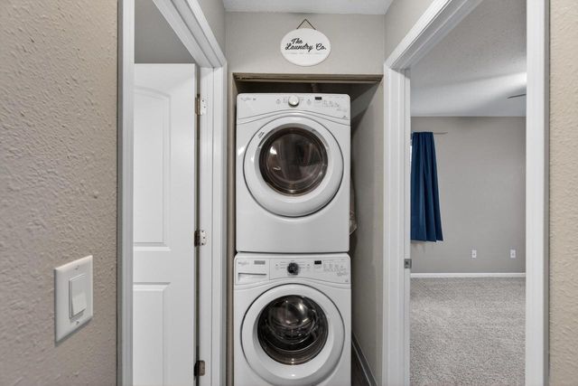 N110W17051 Ashbury LANE, Germantown, WI 53022