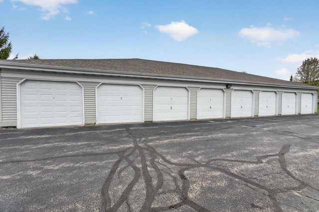 N110W17051 Ashbury LANE, Germantown, WI 53022