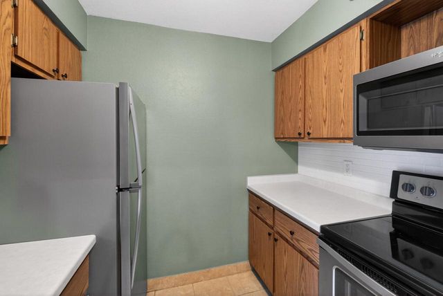 N110W17051 Ashbury LANE, Germantown, WI 53022
