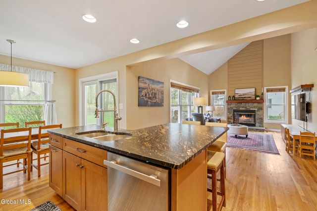 5 Horizon Drive, Saratoga Springs, NY 12866