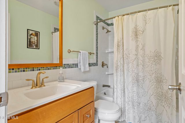 5 Horizon Drive, Saratoga Springs, NY 12866