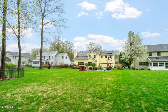 5 Horizon Drive, Saratoga Springs, NY 12866