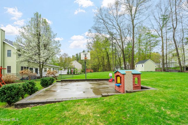 5 Horizon Drive, Saratoga Springs, NY 12866
