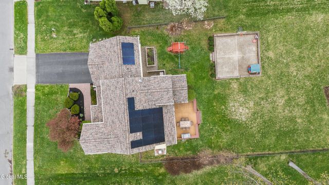 5 Horizon Drive, Saratoga Springs, NY 12866