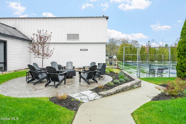 5 Horizon Drive, Saratoga Springs, NY 12866
