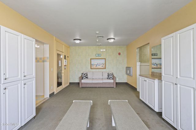 5 Horizon Drive, Saratoga Springs, NY 12866