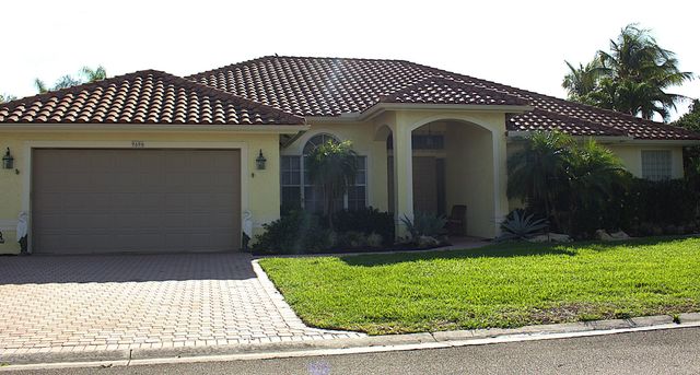 9696 Plumeria Way, Boynton Beach, FL 33436