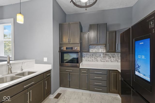 215 N Arsenal Avenue, Indianapolis, IN 46201