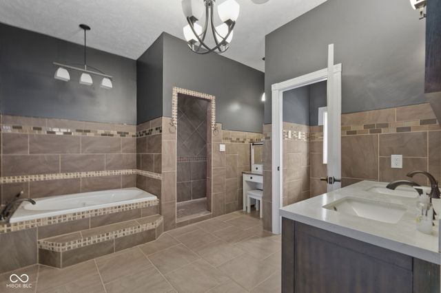 215 N Arsenal Avenue, Indianapolis, IN 46201