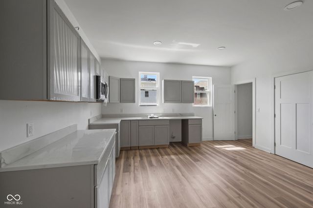 215 N Arsenal Avenue, Indianapolis, IN 46201