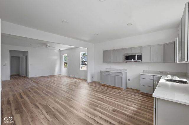 215 N Arsenal Avenue, Indianapolis, IN 46201