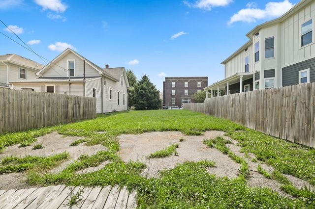 215 N Arsenal Avenue, Indianapolis, IN 46201