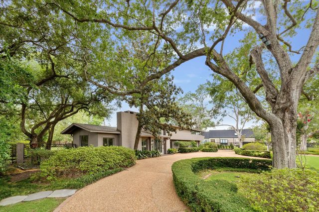 626 Rocky River Road, Houston, TX 77056