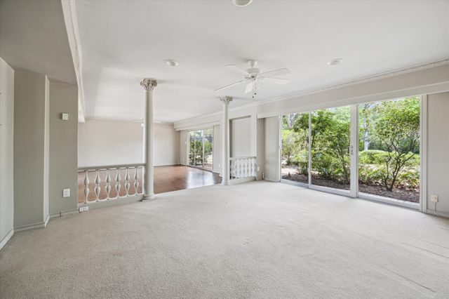 626 Rocky River Road, Houston, TX 77056