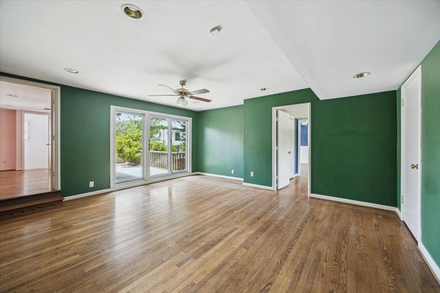 626 Rocky River Road, Houston, TX 77056