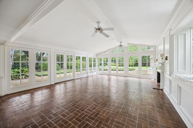 626 Rocky River Road, Houston, TX 77056