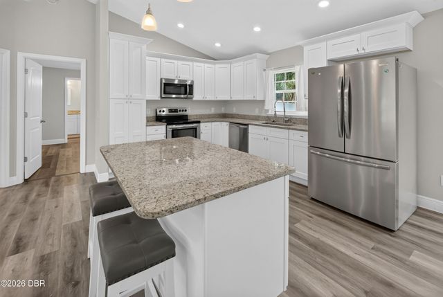 1405 E Voorhis Avenue, Deland, FL 32724