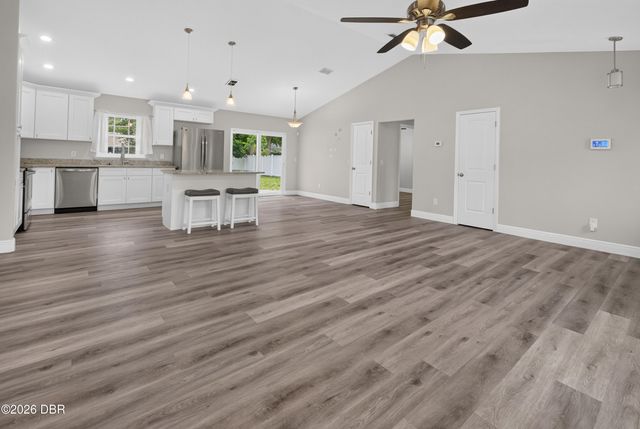 1405 E Voorhis Avenue, Deland, FL 32724