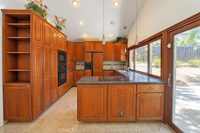 25572 Gloriosa Dr, Mission Viejo, CA 92691