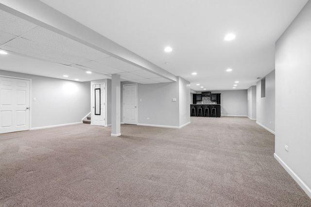 2843 Sweet Clover Way, Wauconda, IL 60084