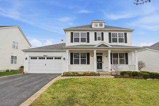 2843 Sweet Clover Way, Wauconda, IL 60084