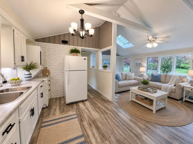 216 Cranberry Ln, Yarmouth, MA 02664