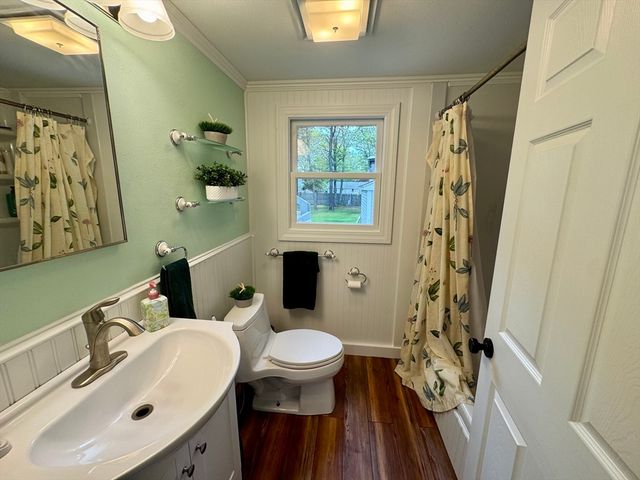 216 Cranberry Ln, Yarmouth, MA 02664