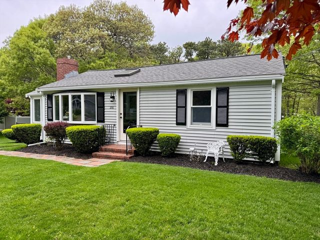 216 Cranberry Ln, Yarmouth, MA 02664