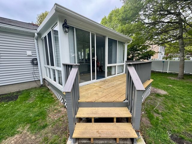 216 Cranberry Ln, Yarmouth, MA 02664