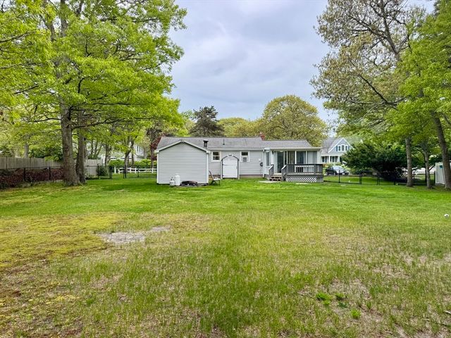 216 Cranberry Ln, Yarmouth, MA 02664