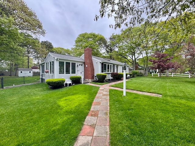 216 Cranberry Ln, Yarmouth, MA 02664