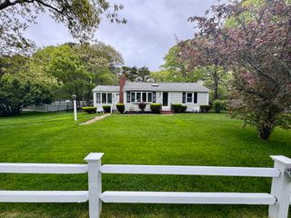 216 Cranberry Ln, Yarmouth, MA 02664