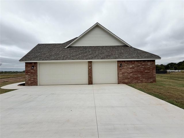 9676 Bryan Road, Shawnee, OK 74804