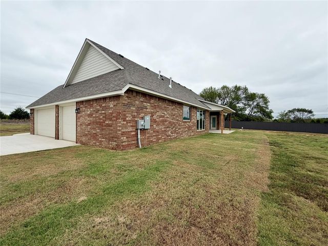 9676 Bryan Road, Shawnee, OK 74804