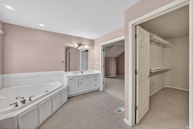 50582 Brookhaven Drive, Granger, IN 46530