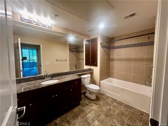 2274 Scholarship, Irvine, CA 92612