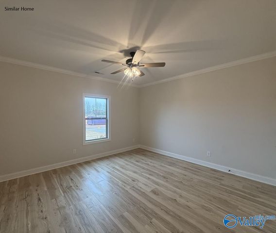 Edmonton - B Avondale Drive, Athens, AL 35613