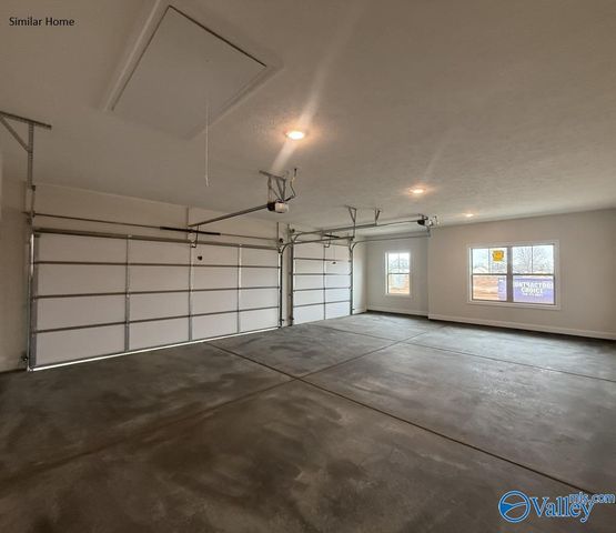 Edmonton - B Avondale Drive, Athens, AL 35613