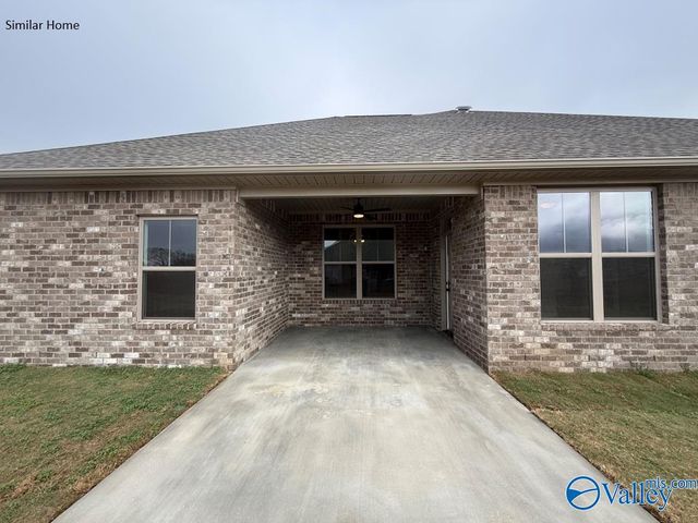 Edmonton - B Avondale Drive, Athens, AL 35613