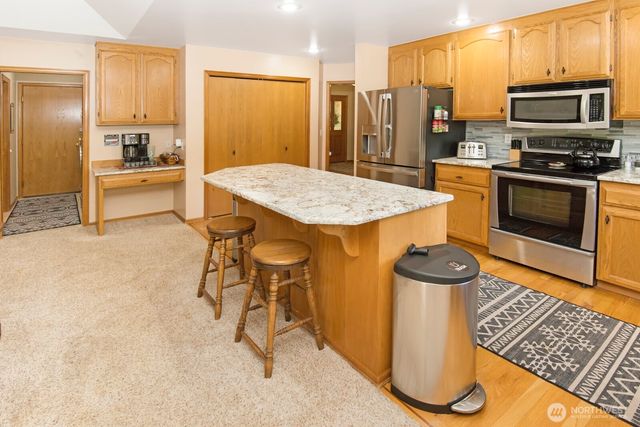 17219 90th Avenue Ct E, Puyallup, WA 98375