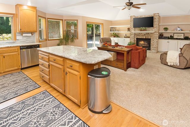 17219 90th Avenue Ct E, Puyallup, WA 98375