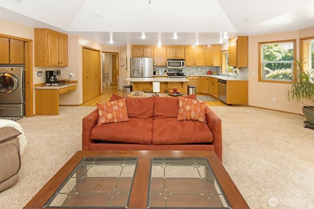 17219 90th Avenue Ct E, Puyallup, WA 98375