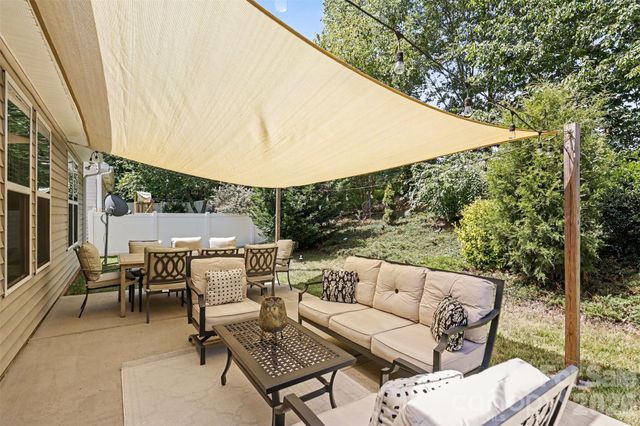 17119 Caldwell Track Drive, Huntersville, NC 28078