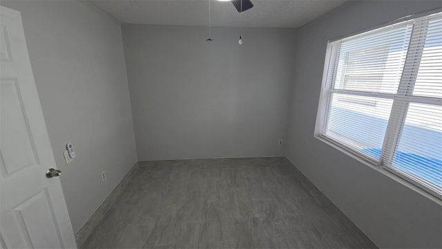 1011 NE 2ND STREET, Mulberry, FL 33860