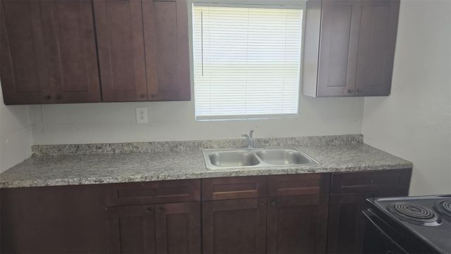 1011 NE 2ND STREET, Mulberry, FL 33860