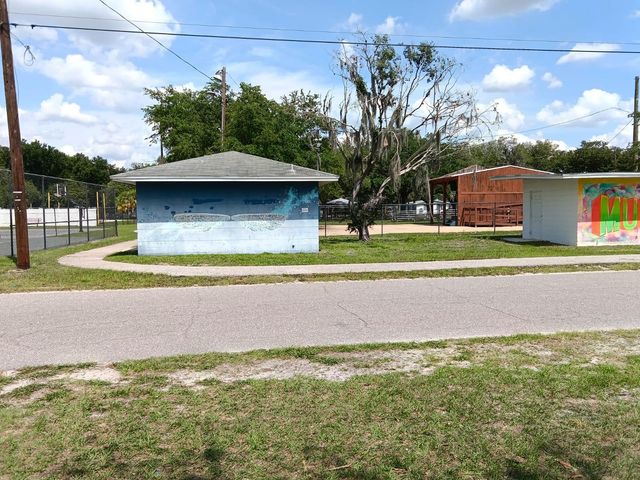 1011 NE 2ND STREET, Mulberry, FL 33860