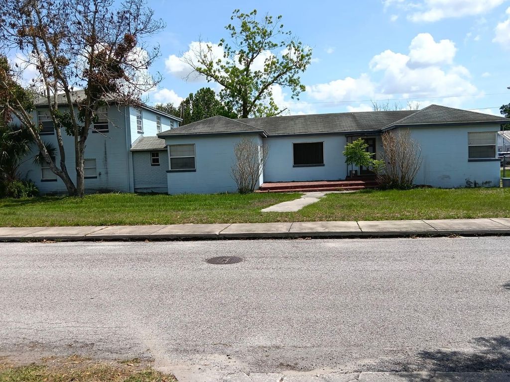 1011 NE 2ND STREET, Mulberry, FL 33860