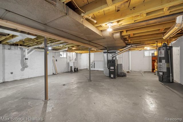 520 E Hazelhurst Street, Ferndale, MI 48220